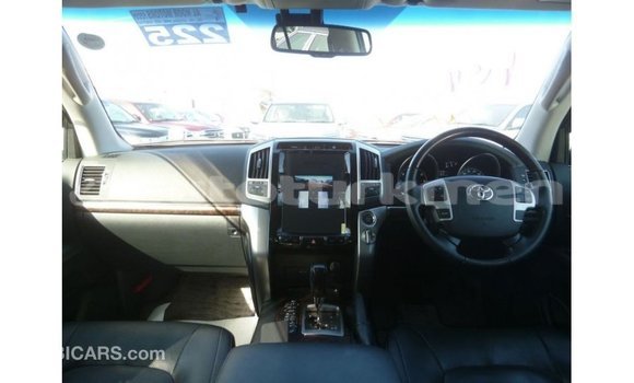 Buy Import Toyota Land Cruiser White Car in Import - Dubai in Ahal Buy Import Toyota Land Cruiser White Car in Import - Dubai in Ahal