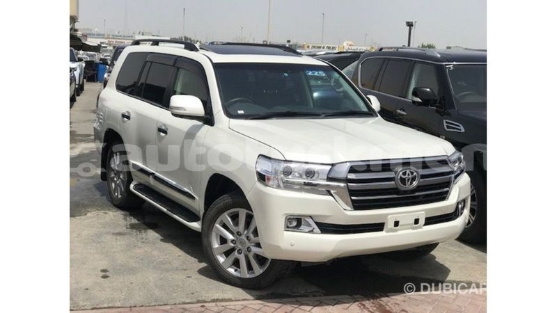 Big with watermark toyota land cruiser ahal import dubai 3213
