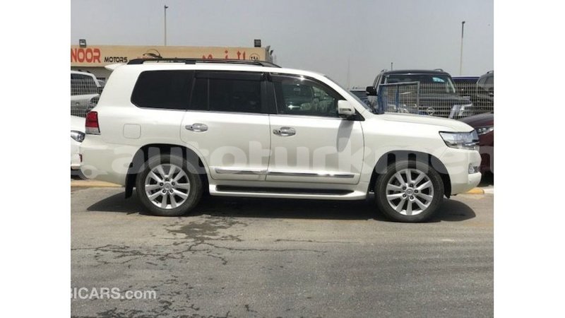 Big with watermark toyota land cruiser ahal import dubai 3213