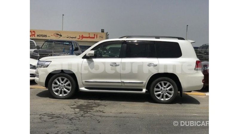 Big with watermark toyota land cruiser ahal import dubai 3213