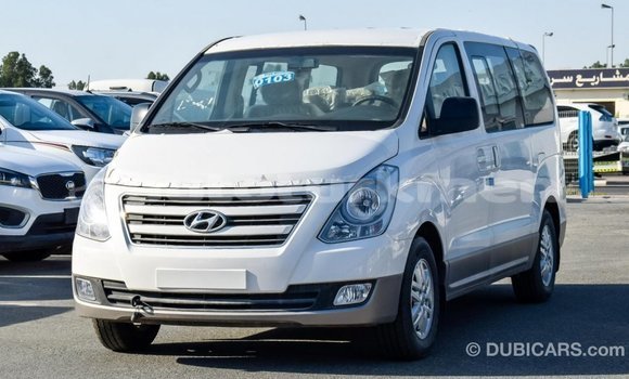 Buy Import Hyundai Chorus White Truck in Import - Dubai in Ahal Buy Import Hyundai Chorus White Truck in Import - Dubai in Ahal