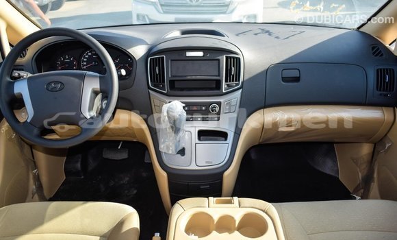 Buy Import Hyundai Chorus White Truck in Import - Dubai in Ahal Buy Import Hyundai Chorus White Truck in Import - Dubai in Ahal