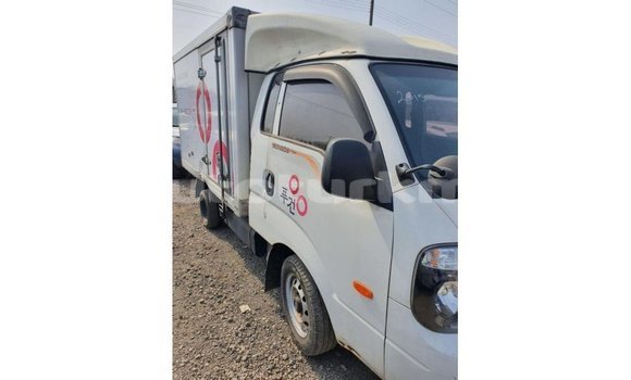 Buy Import Kia Carens White Car in Import - Dubai in Ahal Buy Import Kia Carens White Car in Import - Dubai in Ahal