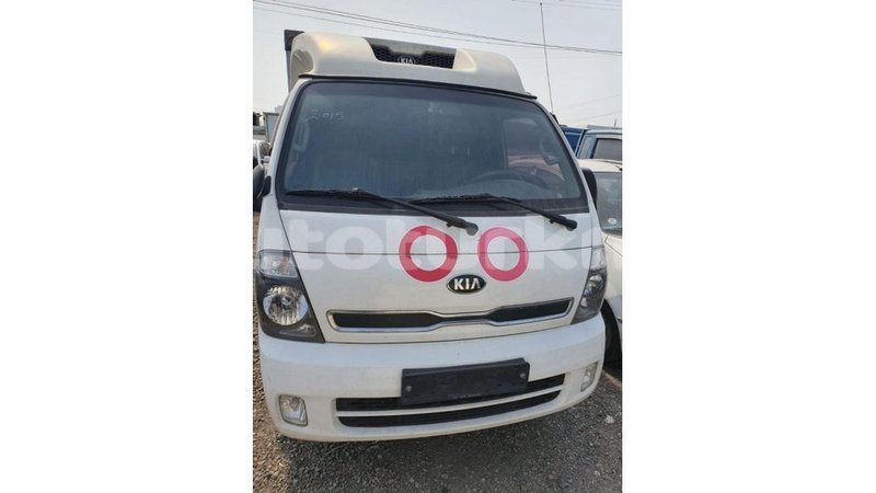 Big with watermark kia carens ahal import dubai 3238