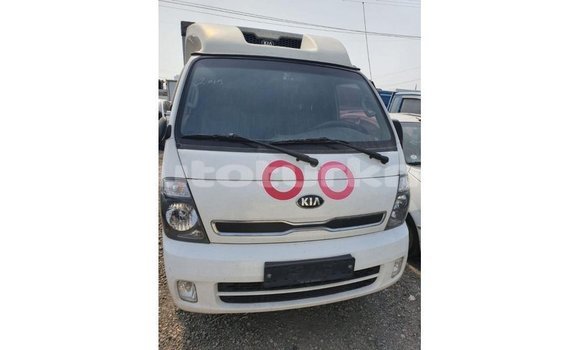 Buy Import Kia Carens White Car in Import - Dubai in Ahal Buy Import Kia Carens White Car in Import - Dubai in Ahal