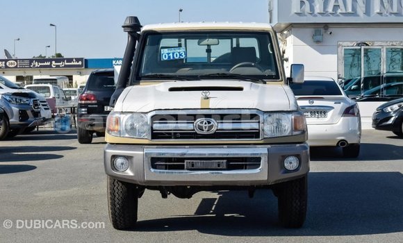 Buy Import Toyota Land Cruiser Beige Car in Import - Dubai in Ahal Buy Import Toyota Land Cruiser Beige Car in Import - Dubai in Ahal
