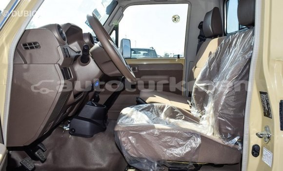 Buy Import Toyota Land Cruiser Beige Car in Import - Dubai in Ahal Buy Import Toyota Land Cruiser Beige Car in Import - Dubai in Ahal