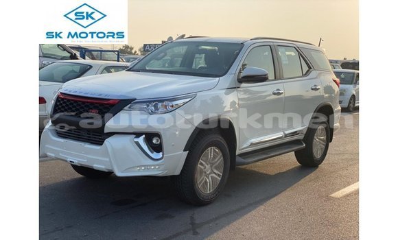 Buy Import Toyota Fortuner White Car in Import - Dubai in Ahal