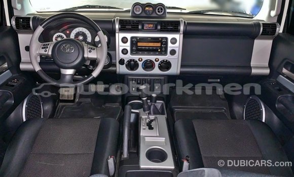 Buy Import Toyota FJ Cruiser White Car in Import - Dubai in Ahal Buy Import Toyota FJ Cruiser White Car in Import - Dubai in Ahal