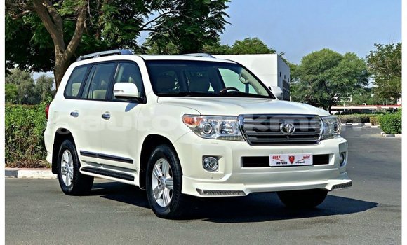 Buy Import Toyota Land Cruiser White Car in Import - Dubai in Ahal Buy Import Toyota Land Cruiser White Car in Import - Dubai in Ahal