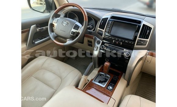 Buy Import Toyota Land Cruiser White Car in Import - Dubai in Ahal Buy Import Toyota Land Cruiser White Car in Import - Dubai in Ahal