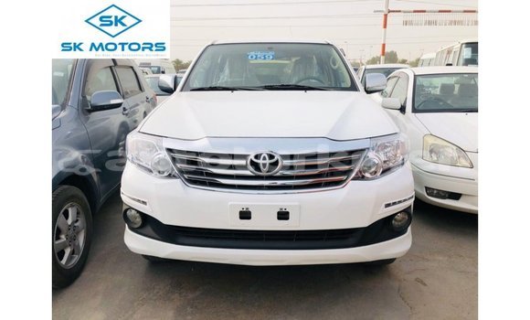 Buy Import Toyota Fortuner White Car in Import - Dubai in Ahal