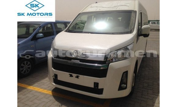 Buy Import Toyota Hiace White Car in Import - Dubai in Ahal