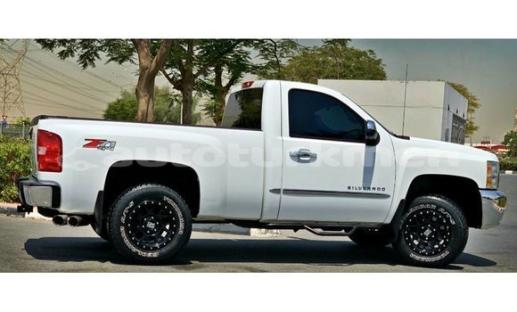 Buy Import Chevrolet Silverado White Car in Import - Dubai in Ahal Buy Import Chevrolet Silverado White Car in Import - Dubai in Ahal