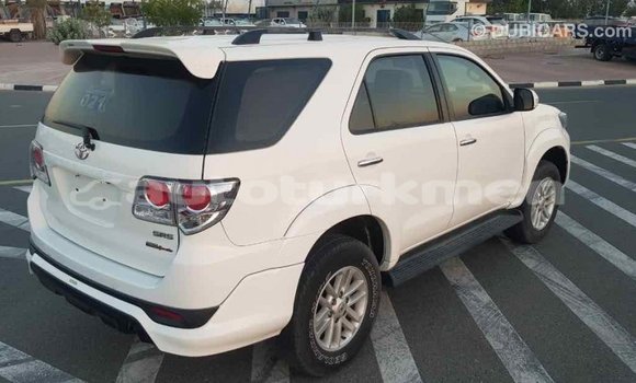 Buy Import Toyota Fortuner White Car in Import - Dubai in Ahal Buy Import Toyota Fortuner White Car in Import - Dubai in Ahal