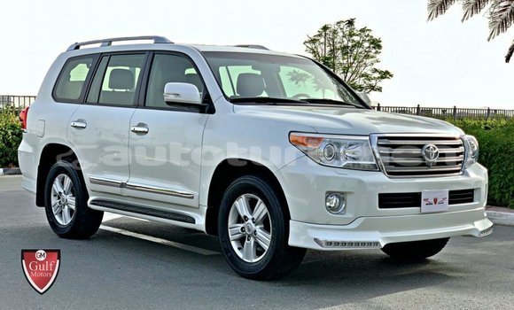 Buy Import Toyota Land Cruiser White Car in Import - Dubai in Ahal
