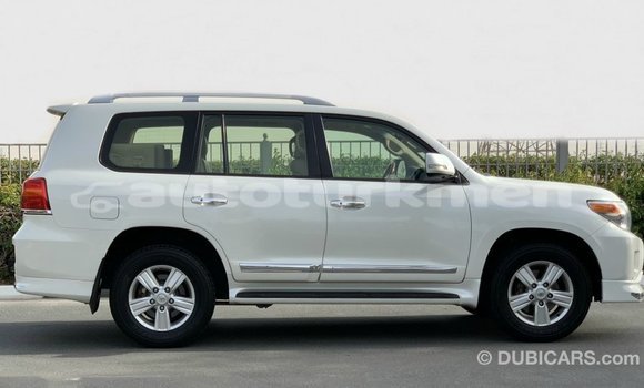 Buy Import Toyota Land Cruiser White Car in Import - Dubai in Ahal Buy Import Toyota Land Cruiser White Car in Import - Dubai in Ahal