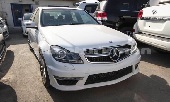 Buy Import Mercedes-Benz 200 White Car in Import - Dubai in Ahal