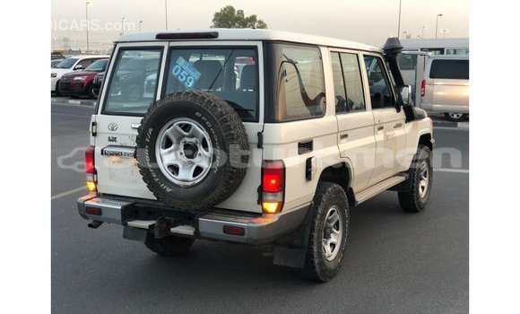 Buy Import Toyota Land Cruiser White Car in Import - Dubai in Ahal Buy Import Toyota Land Cruiser White Car in Import - Dubai in Ahal