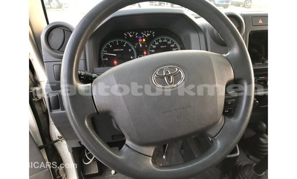 Buy Import Toyota Land Cruiser White Car in Import - Dubai in Ahal Buy Import Toyota Land Cruiser White Car in Import - Dubai in Ahal