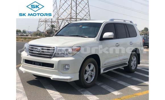 Buy Import Toyota Land Cruiser White Car in Import - Dubai in Ahal Buy Import Toyota Land Cruiser White Car in Import - Dubai in Ahal