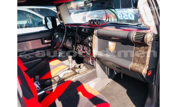 Buy Import Toyota FJ Cruiser Black Car in Import - Dubai in Ahal Buy Import Toyota FJ Cruiser Black Car in Import - Dubai in Ahal