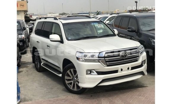 Buy Import Toyota Land Cruiser White Car in Import - Dubai in Ahal Buy Import Toyota Land Cruiser White Car in Import - Dubai in Ahal