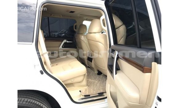 Buy Import Toyota Land Cruiser White Car in Import - Dubai in Ahal Buy Import Toyota Land Cruiser White Car in Import - Dubai in Ahal