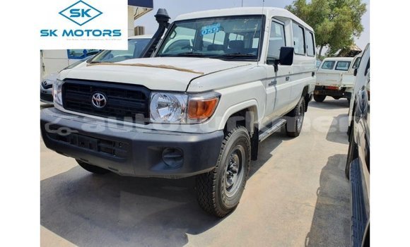 Buy Import Toyota Land Cruiser White Car in Import - Dubai in Ahal Buy Import Toyota Land Cruiser White Car in Import - Dubai in Ahal