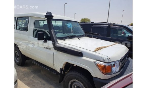 Buy Import Toyota Land Cruiser White Car in Import - Dubai in Ahal Buy Import Toyota Land Cruiser White Car in Import - Dubai in Ahal