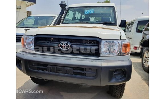 Buy Import Toyota Land Cruiser White Car in Import - Dubai in Ahal Buy Import Toyota Land Cruiser White Car in Import - Dubai in Ahal