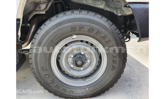 Buy Import Toyota Land Cruiser White Car in Import - Dubai in Ahal Buy Import Toyota Land Cruiser White Car in Import - Dubai in Ahal