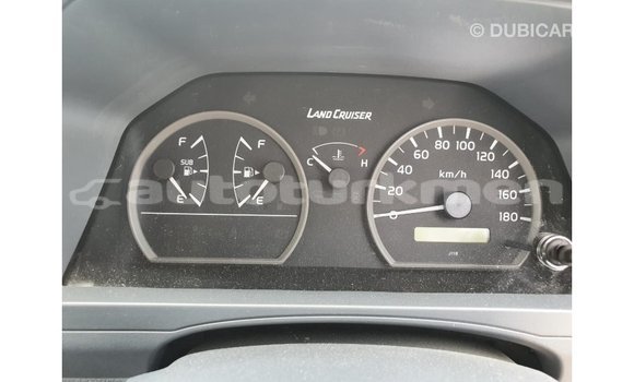 Buy Import Toyota Land Cruiser White Car in Import - Dubai in Ahal Buy Import Toyota Land Cruiser White Car in Import - Dubai in Ahal