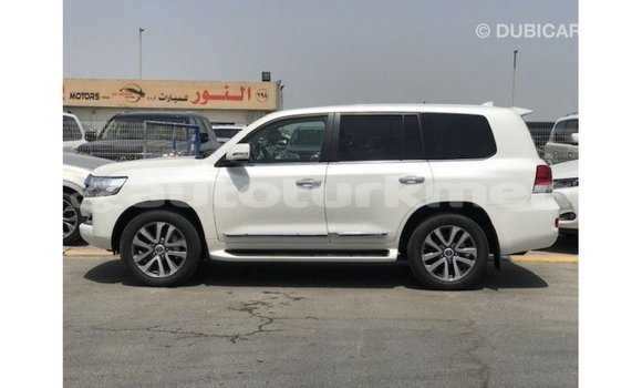 Buy Import Toyota Land Cruiser White Car in Import - Dubai in Ahal Buy Import Toyota Land Cruiser White Car in Import - Dubai in Ahal