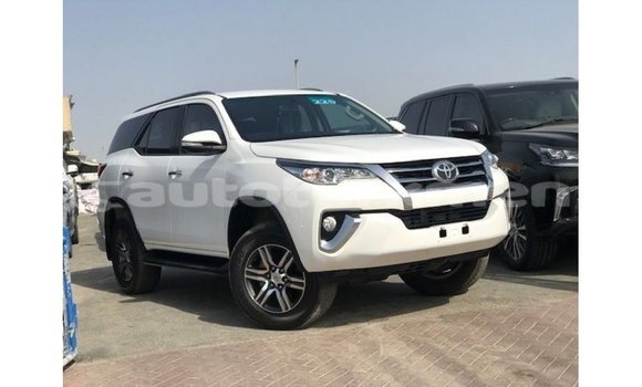 Buy Import Toyota Fortuner White Car in Import - Dubai in Ahal
