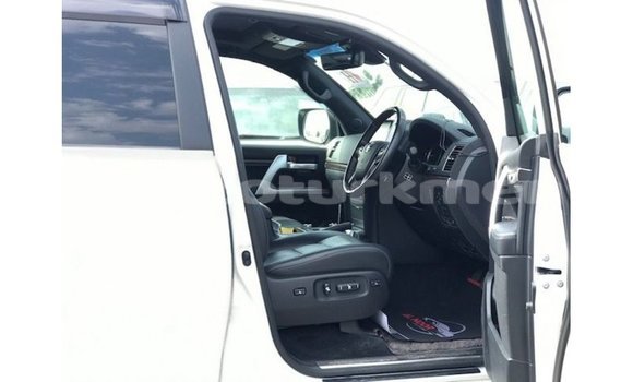 Buy Import Toyota Land Cruiser White Car in Import - Dubai in Ahal Buy Import Toyota Land Cruiser White Car in Import - Dubai in Ahal