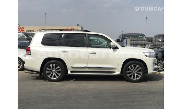 Buy Import Toyota Land Cruiser White Car in Import - Dubai in Ahal Buy Import Toyota Land Cruiser White Car in Import - Dubai in Ahal