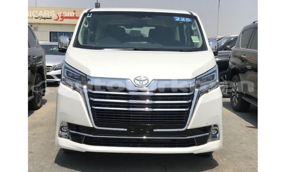 Buy Import Toyota Granvia White Car in Import - Dubai in Ahal Buy Import Toyota Granvia White Car in Import - Dubai in Ahal