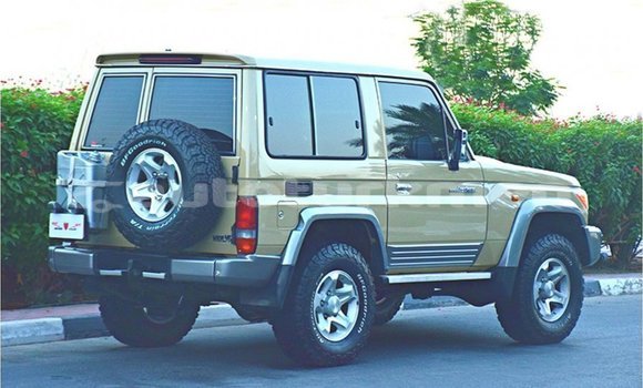 Buy Import Toyota Land Cruiser Beige Car in Import - Dubai in Ahal Buy Import Toyota Land Cruiser Beige Car in Import - Dubai in Ahal