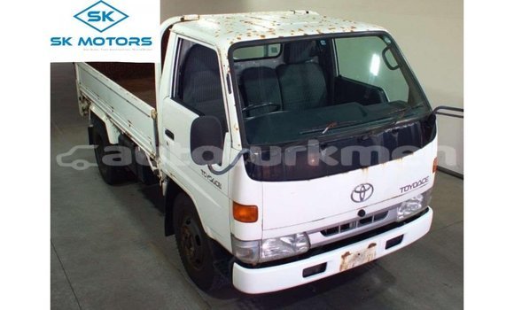 Buy Import Toyota Dyna White Car in Import - Dubai in Ahal