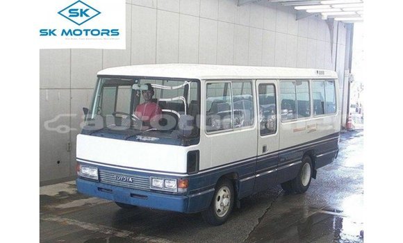 Buy Import Toyota Coaster White Car in Import - Dubai in Ahal