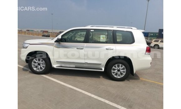 Buy Import Toyota Land Cruiser White Car in Import - Dubai in Ahal Buy Import Toyota Land Cruiser White Car in Import - Dubai in Ahal