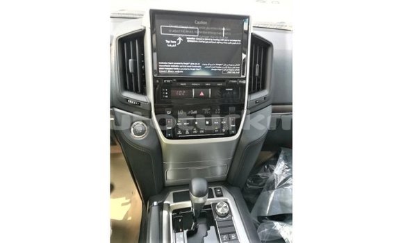 Buy Import Toyota Land Cruiser White Car in Import - Dubai in Ahal Buy Import Toyota Land Cruiser White Car in Import - Dubai in Ahal