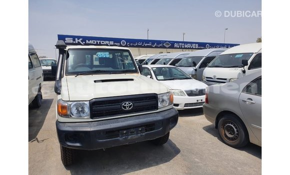 Buy Import Toyota Land Cruiser White Car in Import - Dubai in Ahal Buy Import Toyota Land Cruiser White Car in Import - Dubai in Ahal
