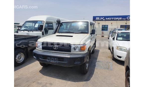 Buy Import Toyota Land Cruiser White Car in Import - Dubai in Ahal Buy Import Toyota Land Cruiser White Car in Import - Dubai in Ahal