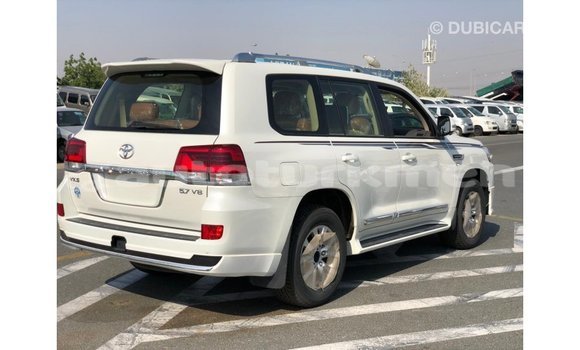 Buy Import Toyota Land Cruiser White Car in Import - Dubai in Ahal Buy Import Toyota Land Cruiser White Car in Import - Dubai in Ahal