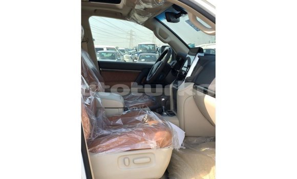 Buy Import Toyota Land Cruiser White Car in Import - Dubai in Ahal Buy Import Toyota Land Cruiser White Car in Import - Dubai in Ahal