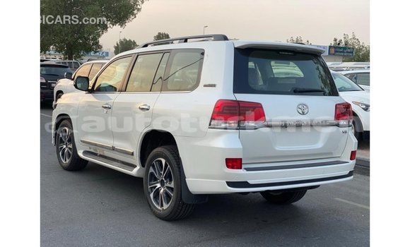 Buy Import Toyota Land Cruiser White Car in Import - Dubai in Ahal Buy Import Toyota Land Cruiser White Car in Import - Dubai in Ahal