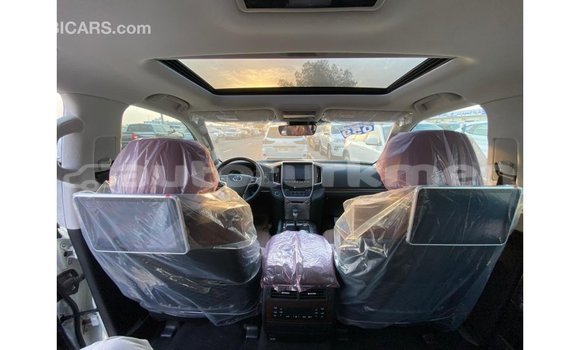 Buy Import Toyota Land Cruiser White Car in Import - Dubai in Ahal Buy Import Toyota Land Cruiser White Car in Import - Dubai in Ahal