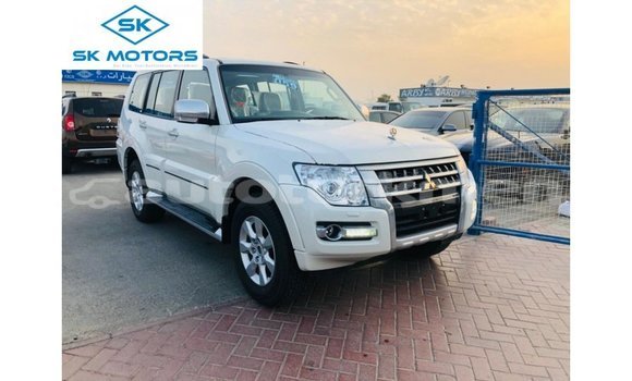 Buy Import Mitsubishi Pajero White Car in Import - Dubai in Ahal